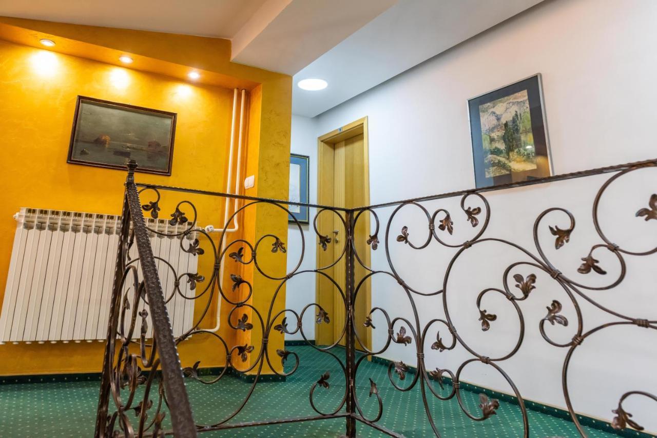 Hotel Vamos Sarajevo, B&B المظهر الخارجي الصورة